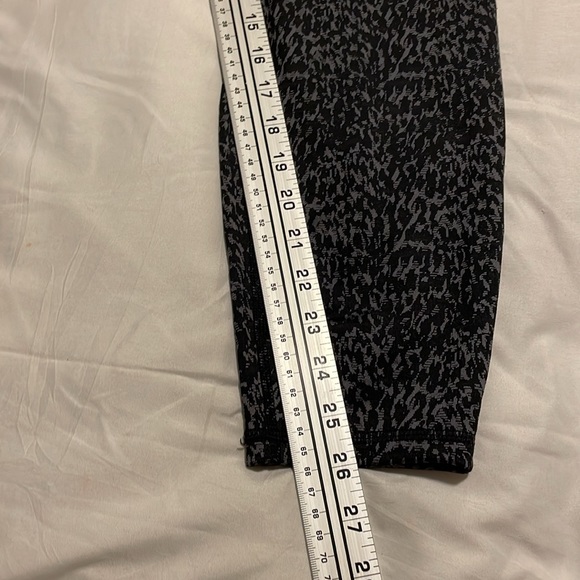 Women’s size XXL all in motion gray and black leggings - Picture 2 of 8